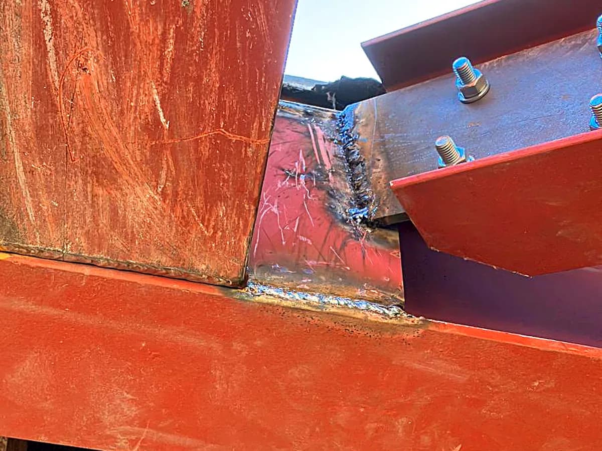 Bolted and welded steel beam connection